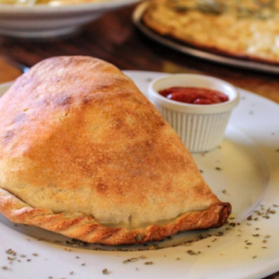 CALZONES-CON-INGREDIENTES-GOURMET-720x480