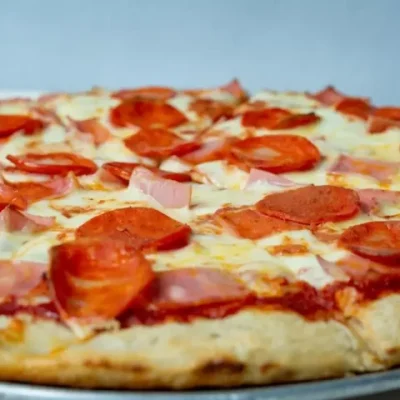 pizza-jamon-y-pepperoni-720x480